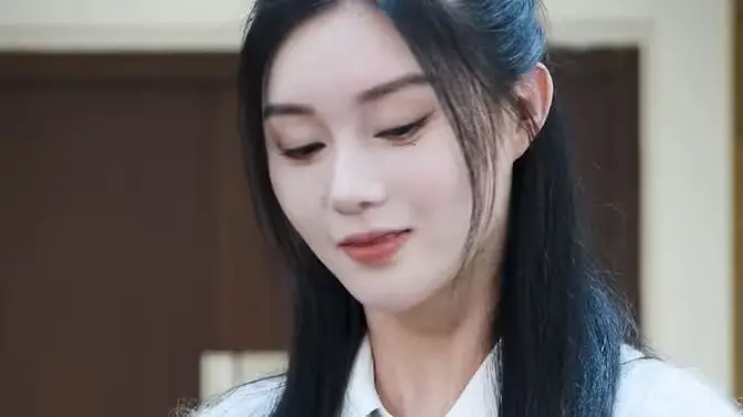 《这个弟弟有点苏》：高颜值姐弟的甜蜜日常，练习生弟弟的追梦之旅，甜到齁！