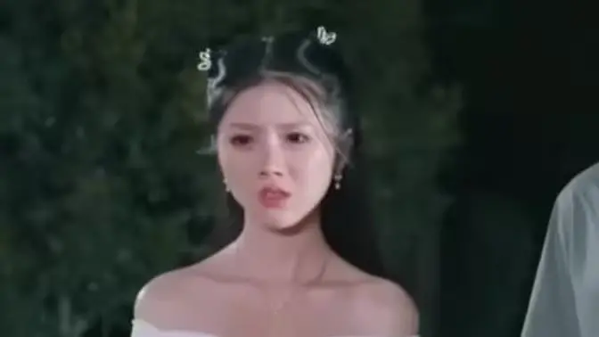 《弃婿逆天：从觉醒惊世医术救美开始》：赘婿逆袭神医路，爱恨交织谱传奇！